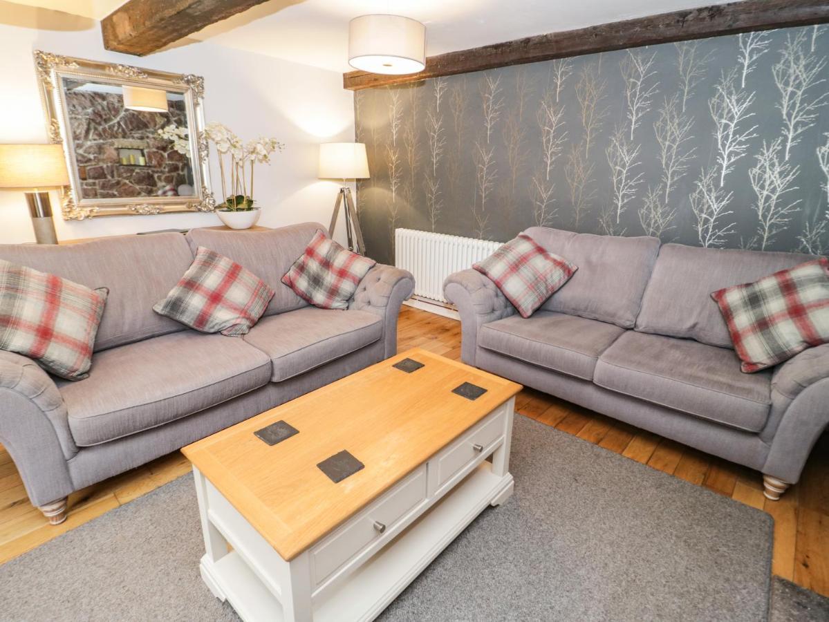 Dove Cottage อะแบร์เกล ภายนอก รูปภาพ